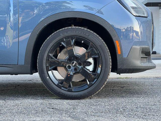 new 2025 MINI Countryman car, priced at $43,275