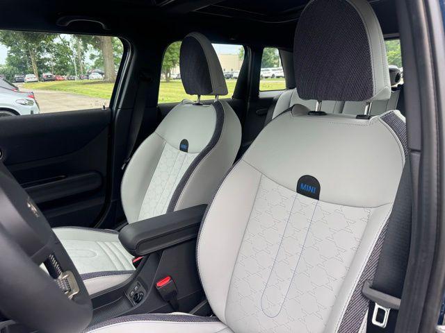 new 2025 MINI Hardtop car, priced at $38,475