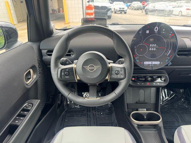 new 2025 MINI Hardtop car, priced at $38,475