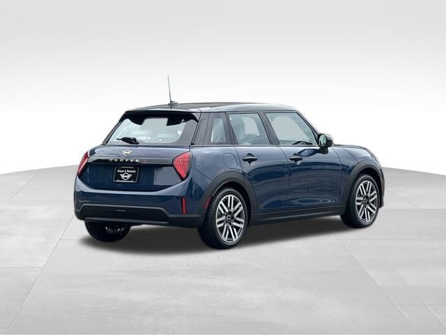 new 2025 MINI Hardtop car, priced at $38,475