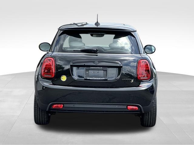 new 2024 MINI Hardtop car, priced at $37,695