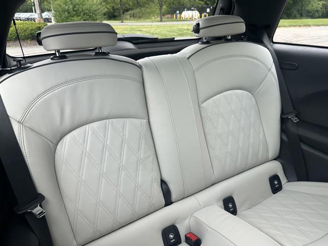new 2024 MINI Hardtop car, priced at $37,695