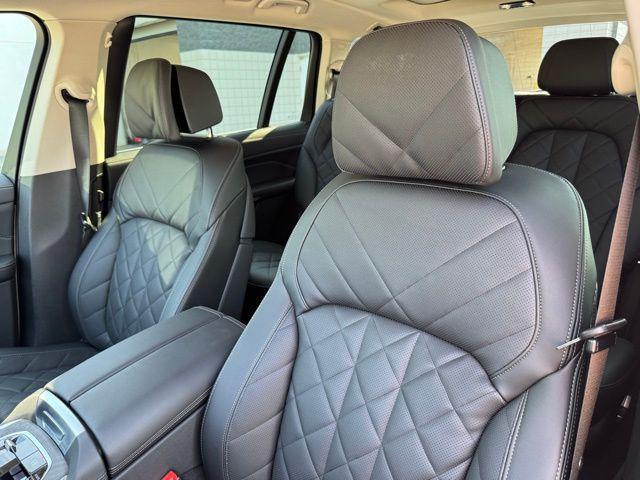 used 2025 BMW X7 car