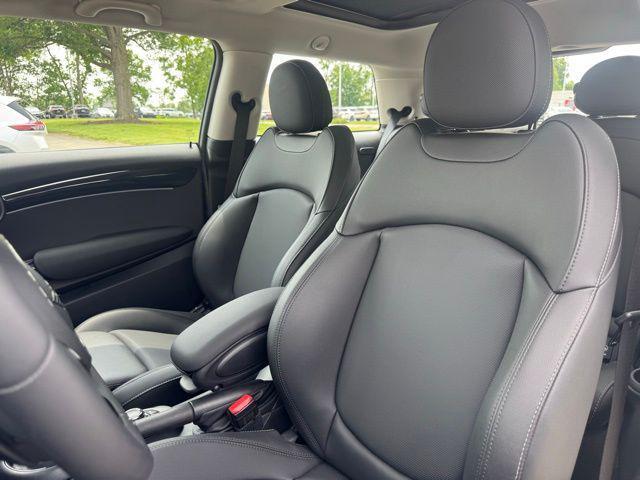 used 2023 MINI Hardtop car, priced at $28,990