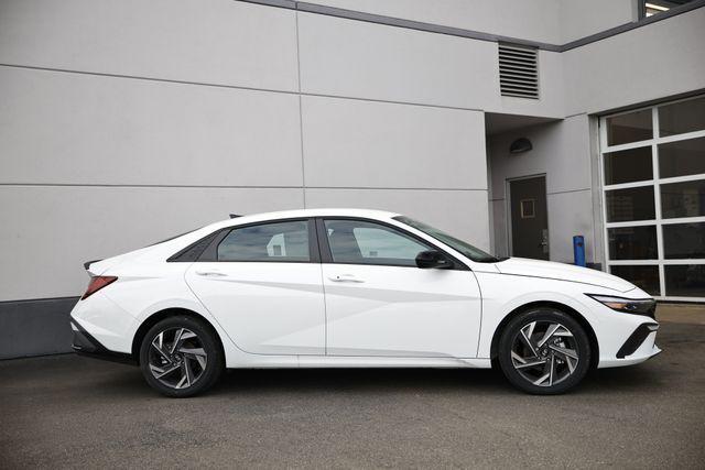 new 2025 Hyundai Elantra car, priced at $29,685