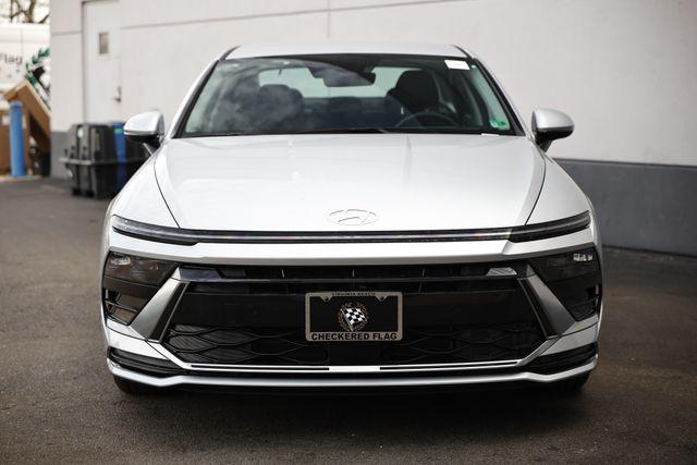 new 2025 Hyundai Sonata Hybrid car, priced at $33,095