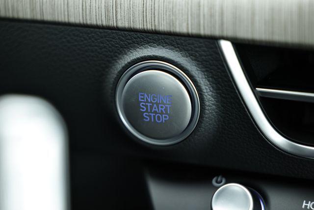 new 2025 Hyundai Sonata Hybrid car, priced at $33,095