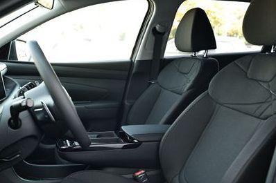 new 2025 Hyundai TUCSON Hybrid car, priced at $35,465