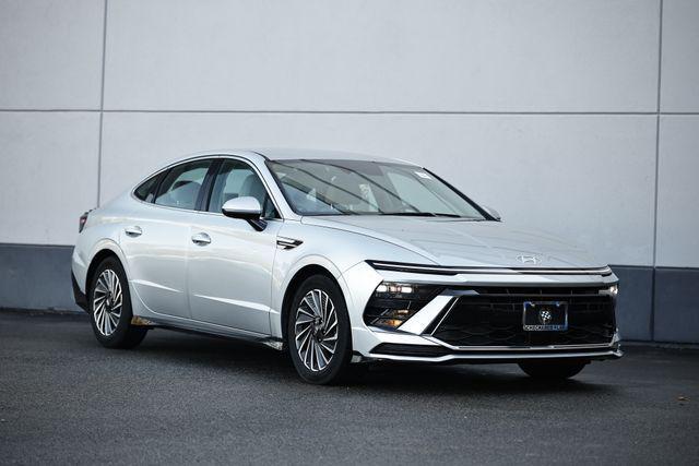 used 2024 Hyundai Sonata Hybrid car, priced at $22,888