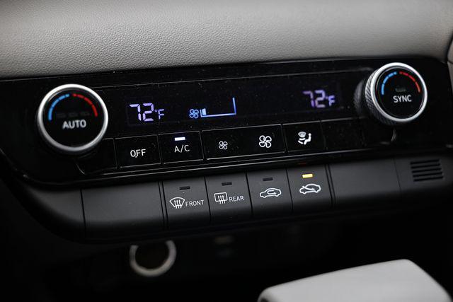 new 2025 Hyundai Elantra car, priced at $25,565