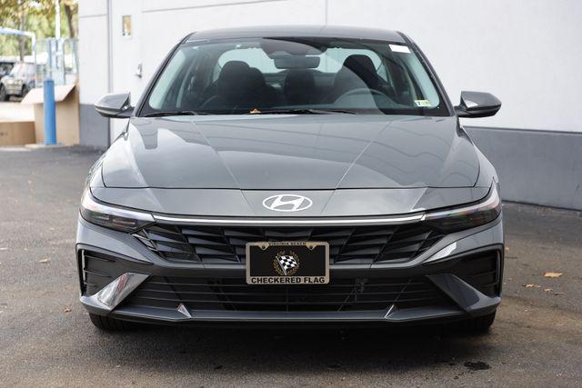 new 2024 Hyundai Elantra HEV car, priced at $27,995