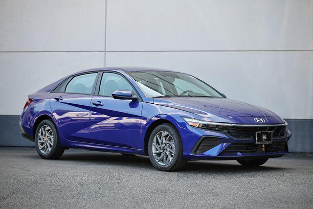new 2025 Hyundai ELANTRA HEV car, priced at $27,195