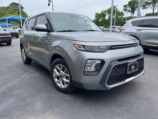 used 2022 Kia Soul car, priced at $18,005