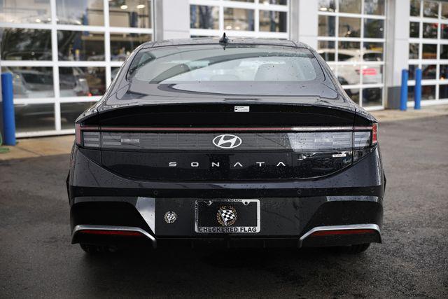 new 2025 Hyundai Sonata Hybrid car, priced at $39,550