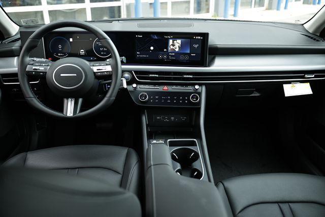 new 2025 Hyundai Sonata Hybrid car, priced at $39,550