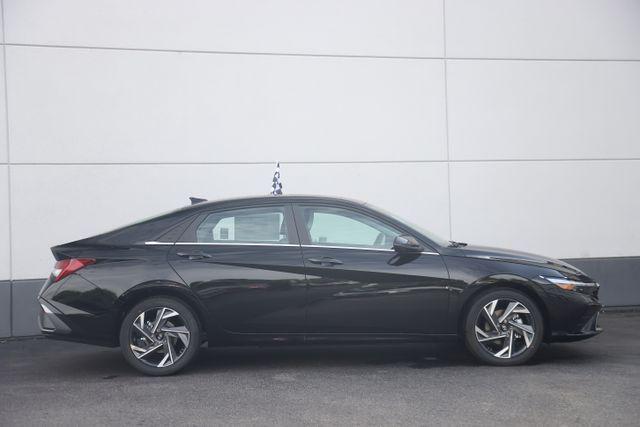new 2025 Hyundai Elantra car, priced at $28,605