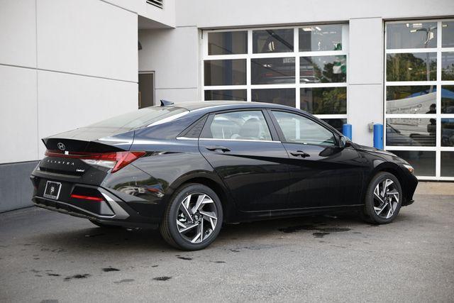 new 2025 Hyundai Elantra car, priced at $28,605
