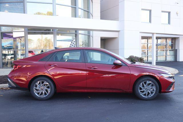 new 2025 Hyundai Elantra car, priced at $25,415