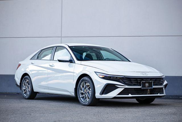 new 2025 Hyundai ELANTRA HEV car, priced at $27,780
