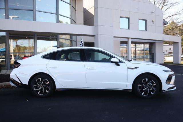 new 2025 Hyundai Sonata car, priced at $30,528