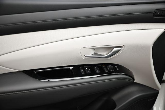 new 2025 Hyundai TUCSON Hybrid car, priced at $43,790