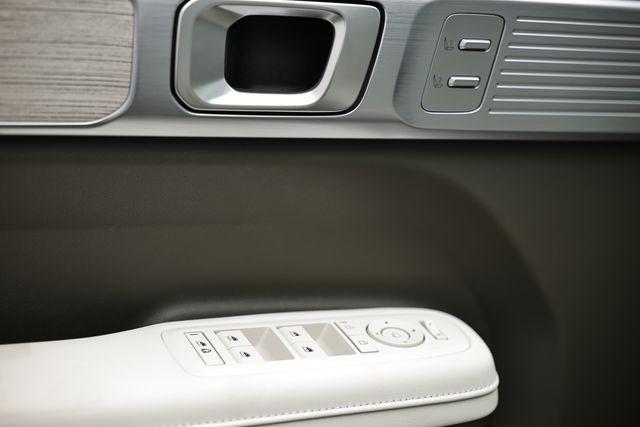 new 2025 Hyundai TUCSON Hybrid car, priced at $43,790