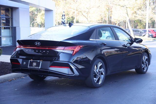 new 2024 Hyundai Elantra car, priced at $27,040