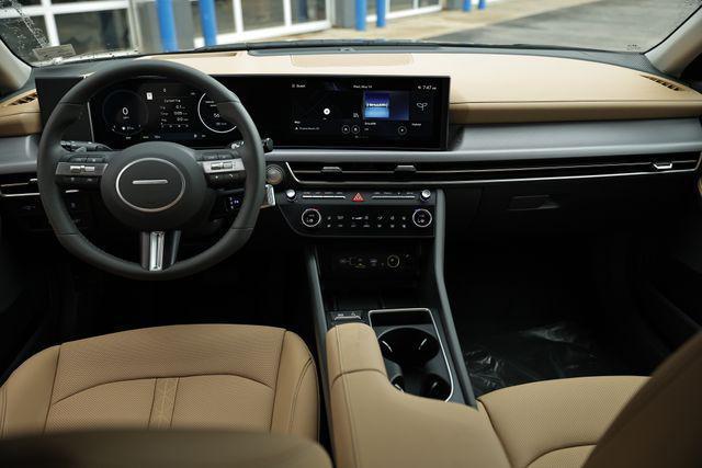 new 2025 Hyundai Sonata Hybrid car, priced at $39,540