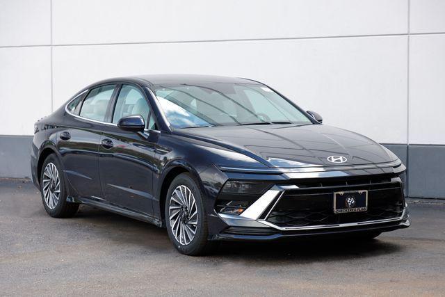 new 2024 Hyundai Sonata Hybrid car, priced at $32,365