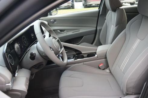 new 2024 Hyundai Elantra car, priced at $27,015