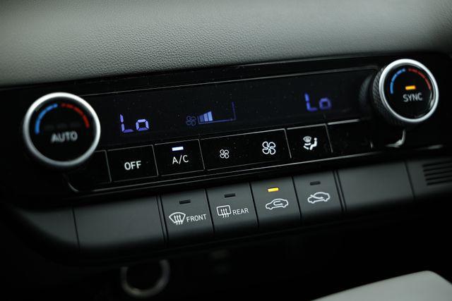 new 2025 Hyundai Elantra car, priced at $25,010