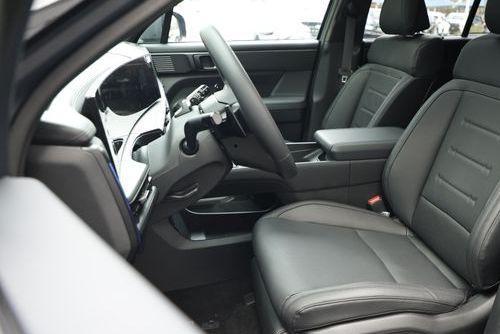 new 2025 Hyundai Santa Fe car, priced at $51,660
