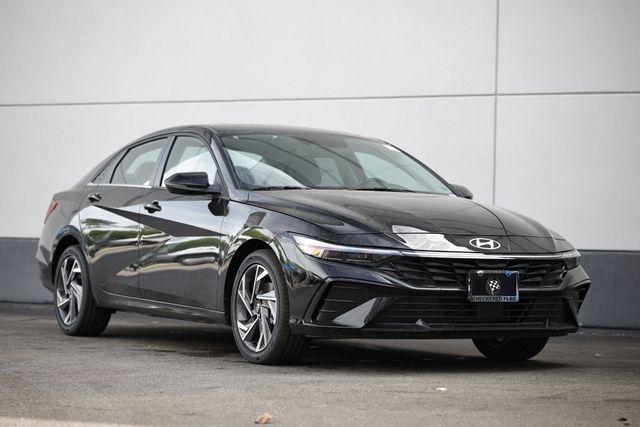new 2025 Hyundai Elantra car, priced at $28,560