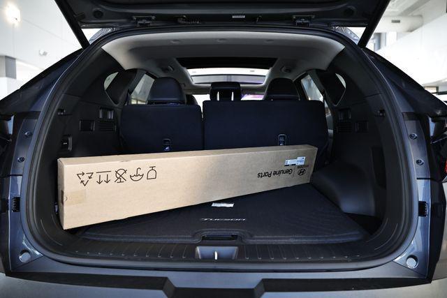 new 2025 Hyundai TUCSON Hybrid car, priced at $43,980