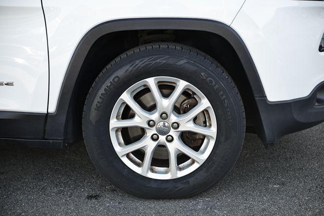 used 2017 Jeep Cherokee car, priced at $13,469