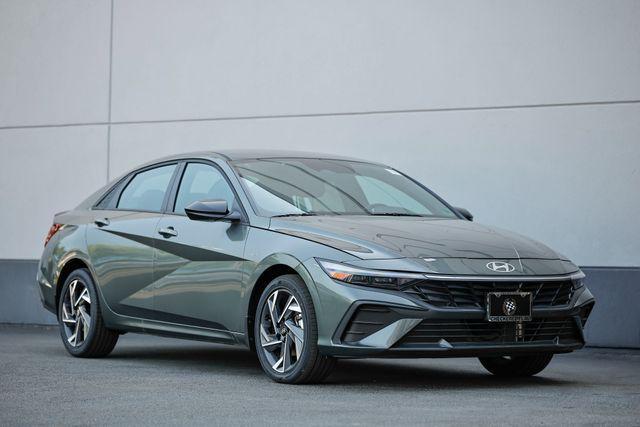 new 2025 Hyundai Elantra car, priced at $29,185