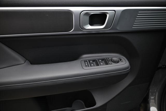 new 2025 Hyundai Santa Fe car, priced at $43,354