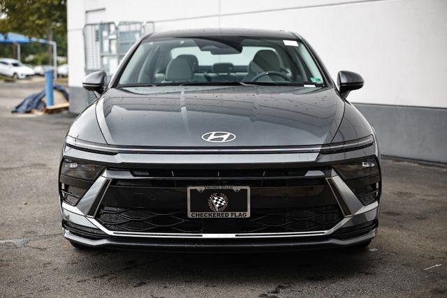 new 2025 Hyundai Sonata Hybrid car, priced at $33,090
