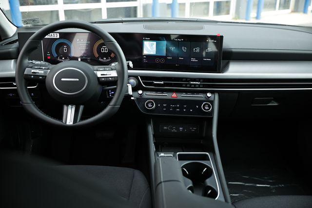 new 2025 Hyundai Sonata Hybrid car, priced at $33,090