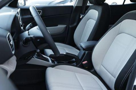 new 2025 Hyundai Venue car, priced at $24,315