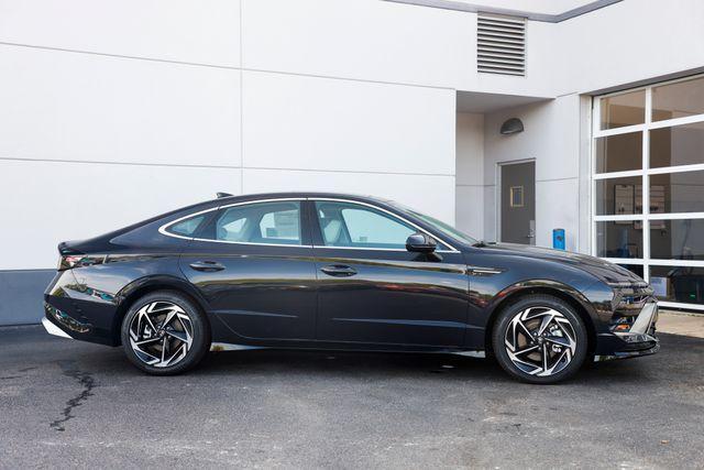 new 2024 Hyundai Sonata car, priced at $32,260