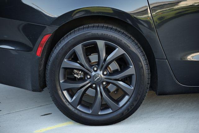 used 2018 Chrysler Pacifica car, priced at $15,171