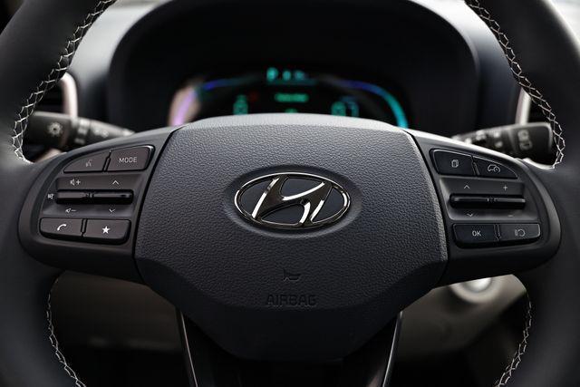 new 2025 Hyundai Venue car, priced at $25,635