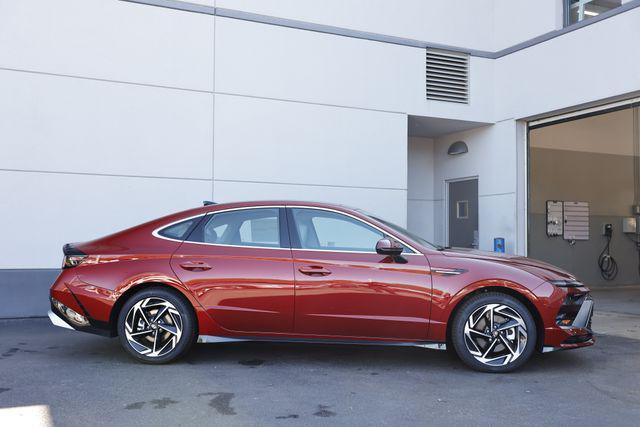 new 2024 Hyundai Sonata car, priced at $32,215