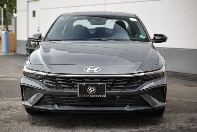 new 2025 Hyundai Elantra car, priced at $29,240