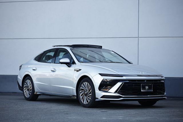 new 2025 Hyundai Sonata Hybrid car, priced at $39,185