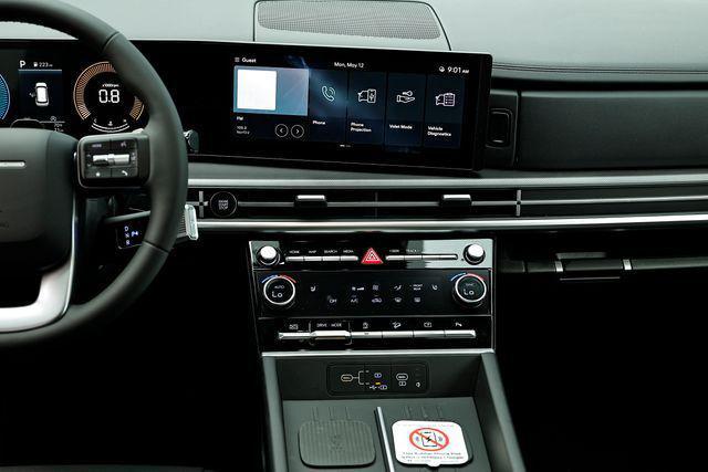 new 2025 Hyundai Santa Fe car, priced at $39,105