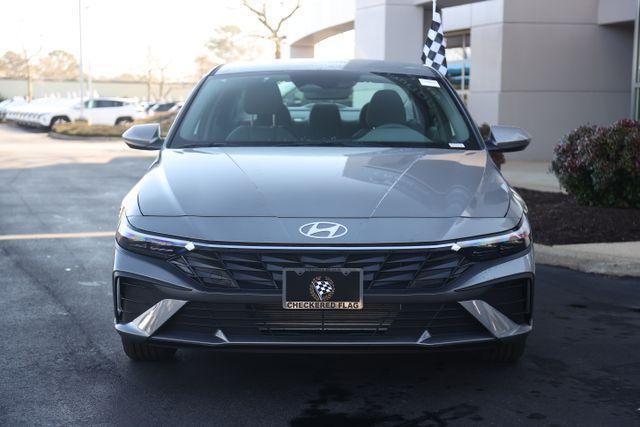 new 2025 Hyundai Elantra car, priced at $25,010