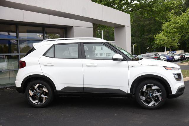new 2025 Hyundai Venue car, priced at $24,335