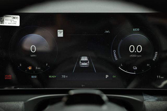 new 2025 Hyundai TUCSON Hybrid car, priced at $40,085